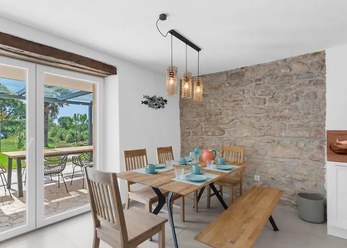 Saini With Sea View Villa