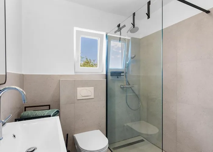 Villa Saini With Sea View