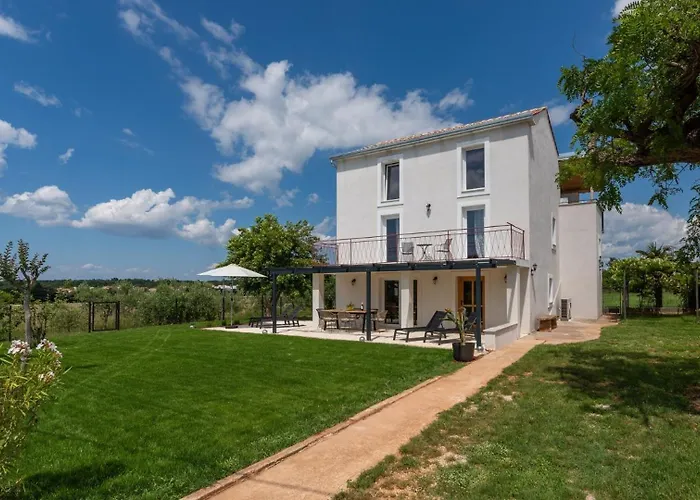 Villa Saini With Sea View