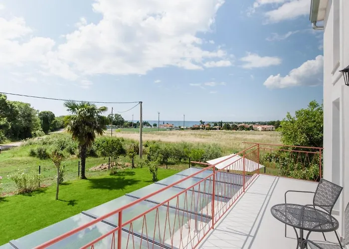 Villa Saini With Sea View