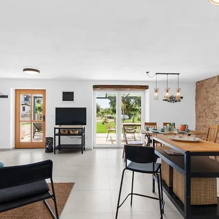 Saini With Sea View 다일라