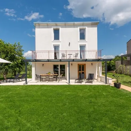 Saini With Sea View 빌라